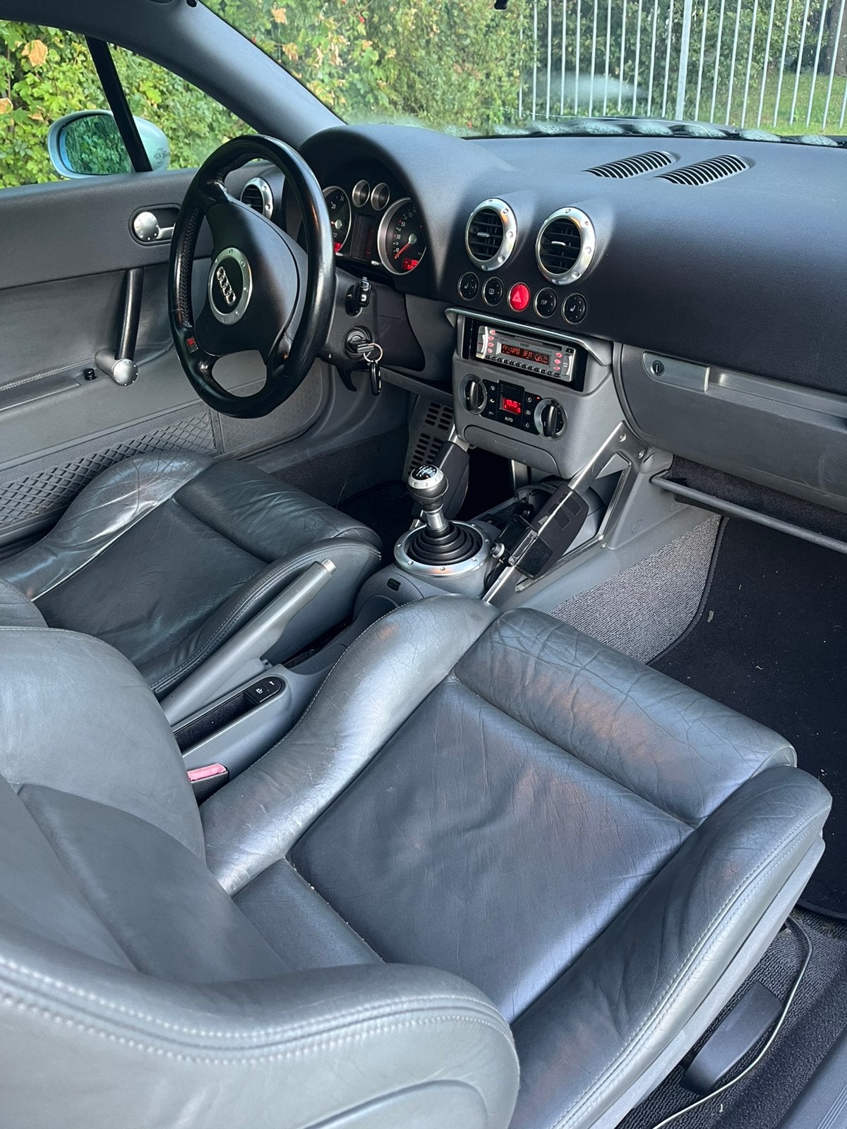 Foto 11 van Audi TT 1.8 T Coupe 132KW 1999 Grijs