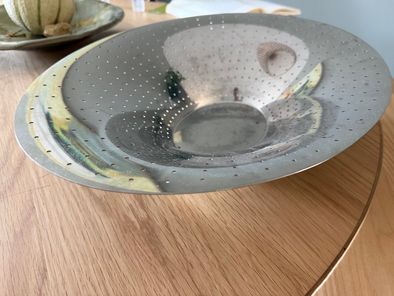 Alessi fruitschaal van metaal, Ophalen