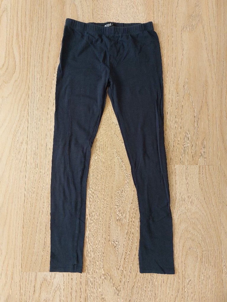 Donkerblauwe legging maat134/140 Terstal, Kinderen en Baby's, Kinderkleding | Maat 134, Broek, Europe Kids, Meisje, Ophalen of Verzenden