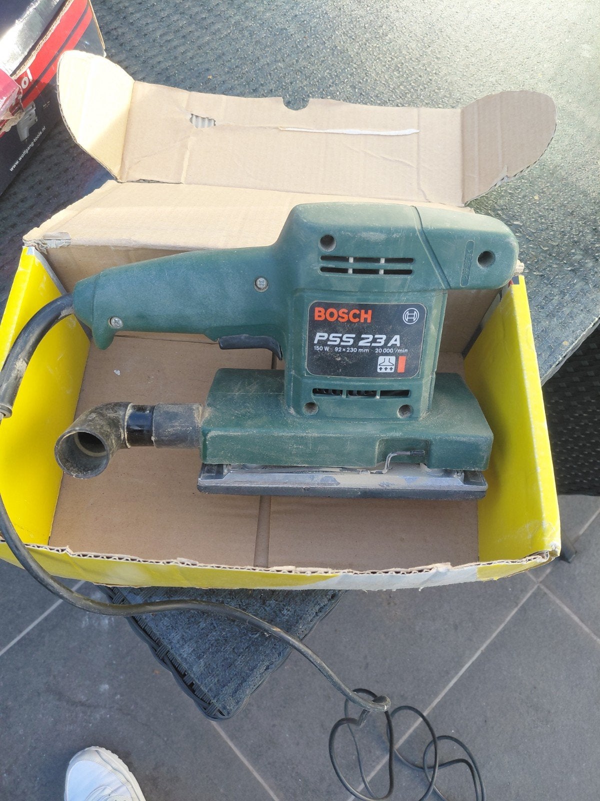 Bosch PSS 23 A vlakschuurmachine - gebruikt, Ophalen of Verzenden, Gebruikt, Minder dan 600 watt, Vlakschuurmachine