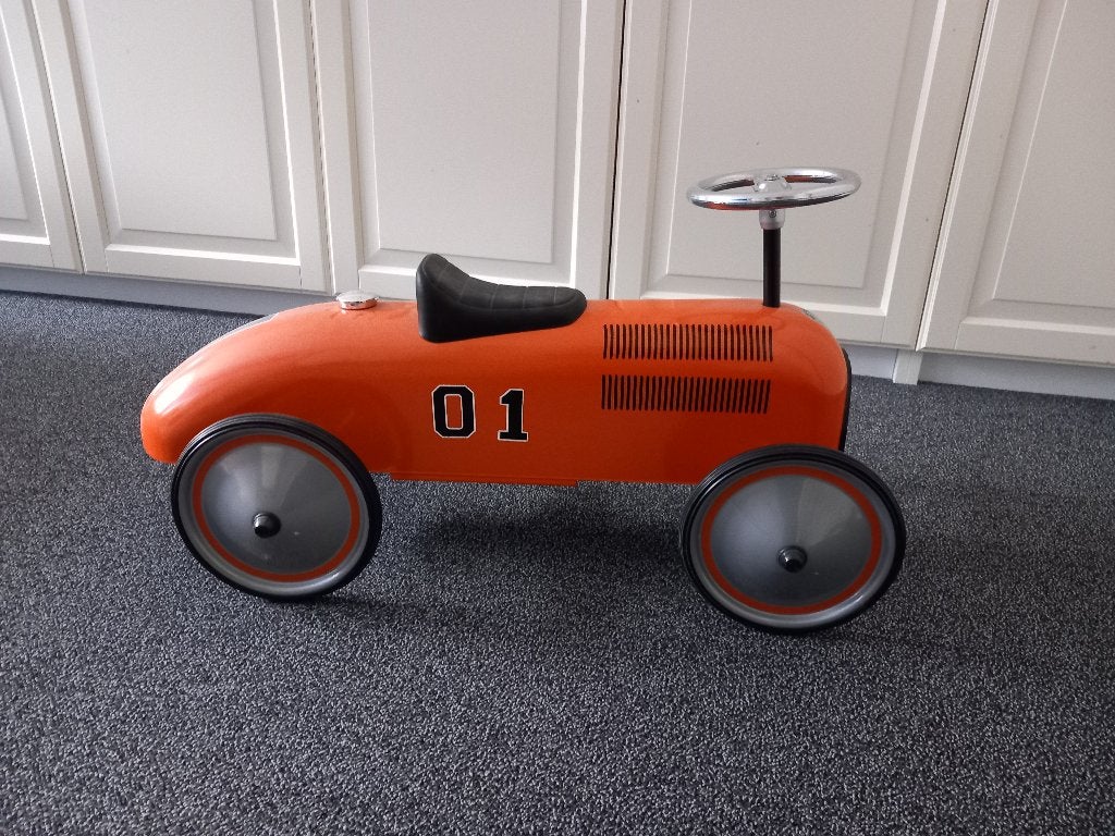 Retro oranje loopauto, Ophalen, Gebruikt