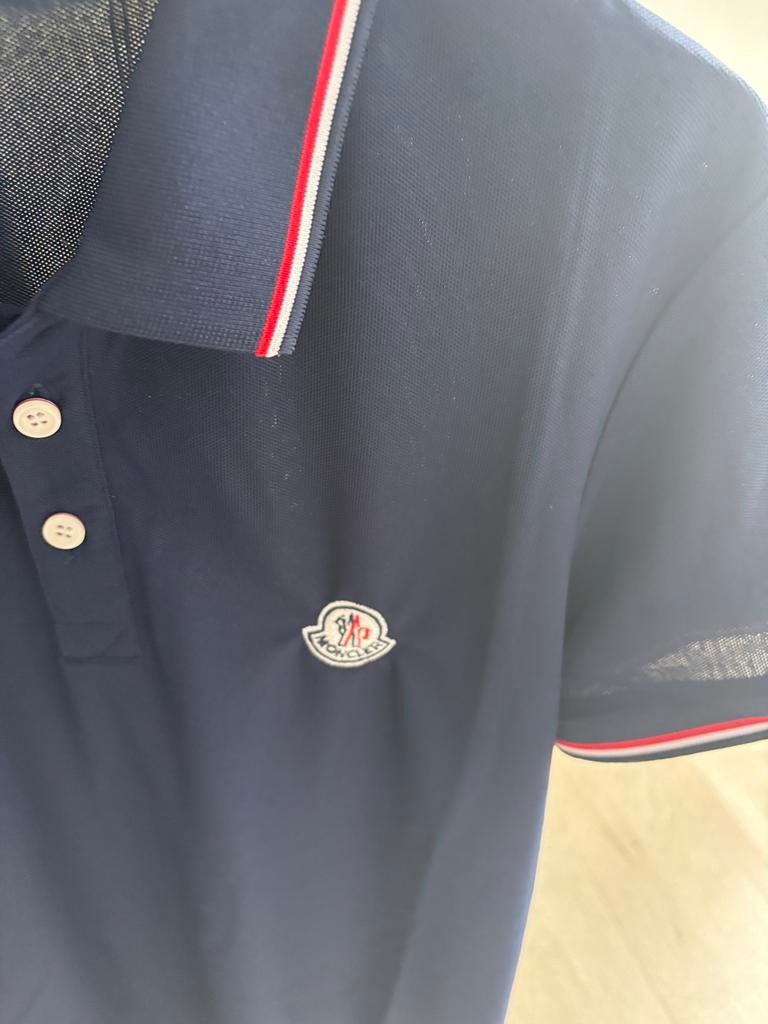 Moncler Polo Origineel Maat M - Nieuw en Ongebruikt, Ophalen of Verzenden, Nieuw, Maat 48/50 (M), Blauw