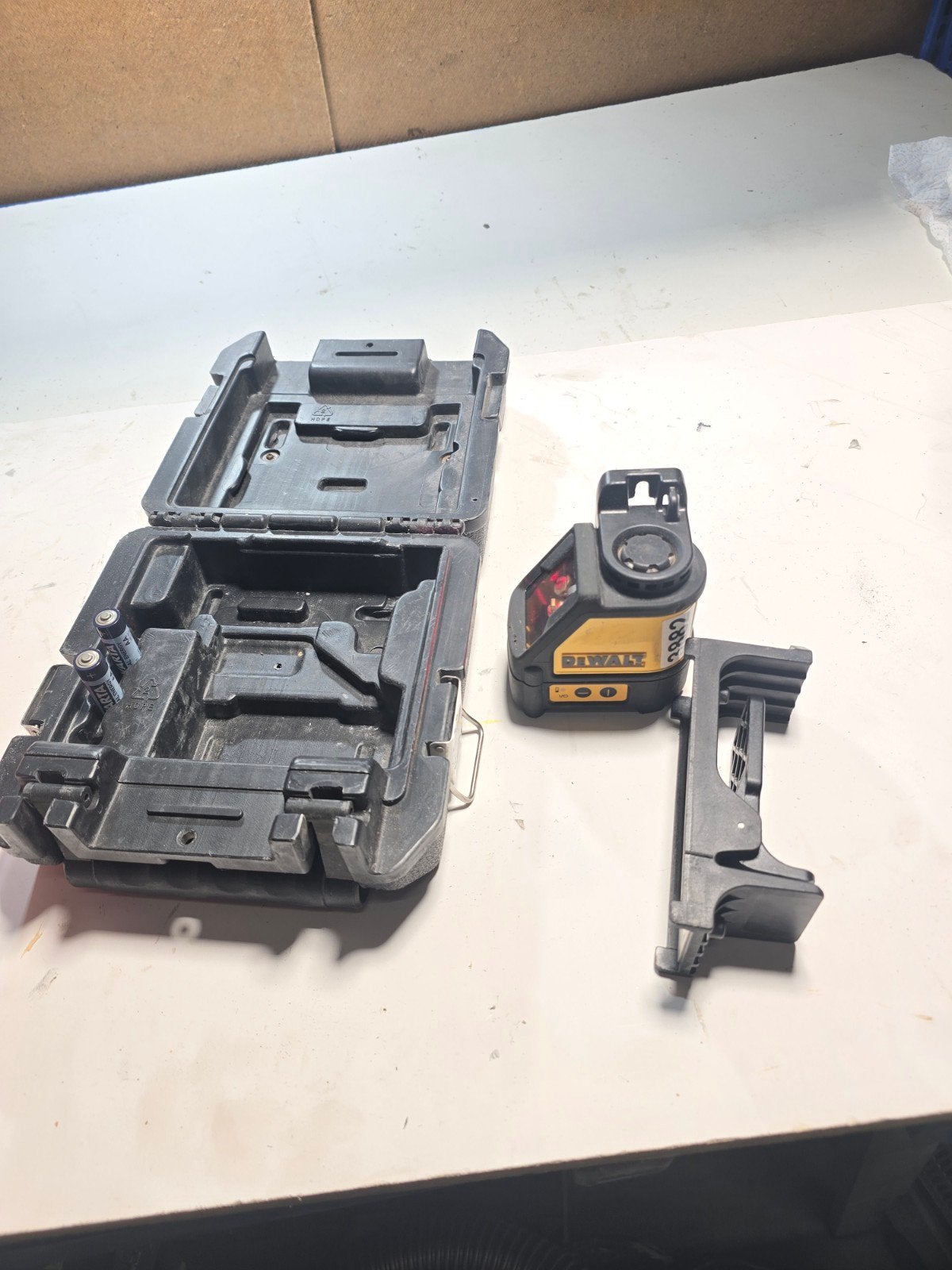 Dewalt kruislijnlaser rood en koffer