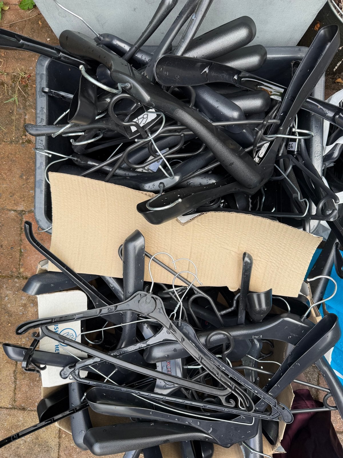 Grote partij zwarte kledinghangers (verschillende soorten), Ophalen, Gebruikt, Kunststof, Volwassenen