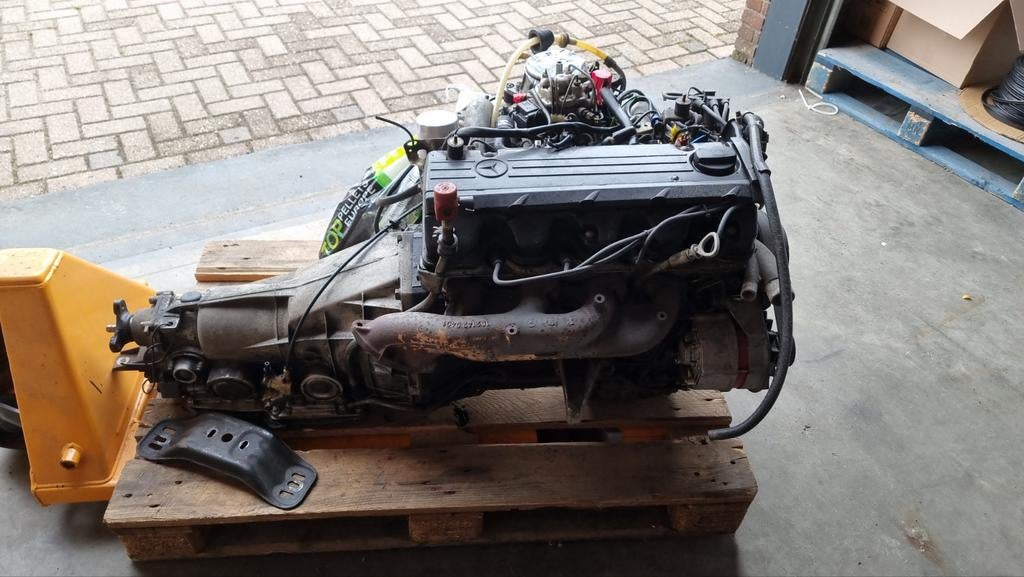 Mercedes W123/W124 230e complete motor met automaatbak, Ophalen