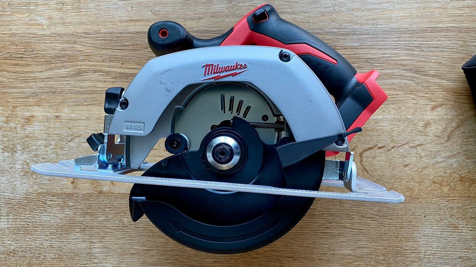 Milwaukee HD18 CS-0 18V Li-Ion Accu cirkelzaag – 165mm, Cirkelzaag, Nieuw, Ophalen of Verzenden, 30 tot 70 mm