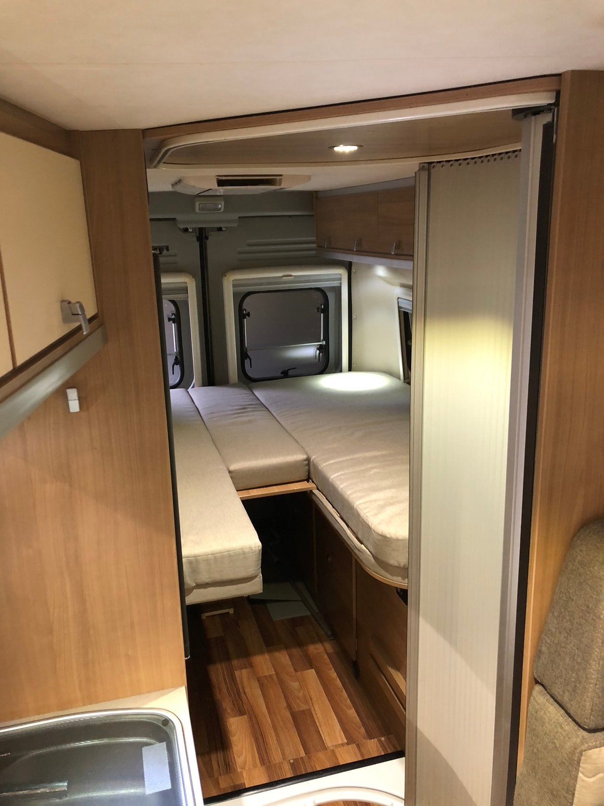 Caravans And Camping Smetteloze