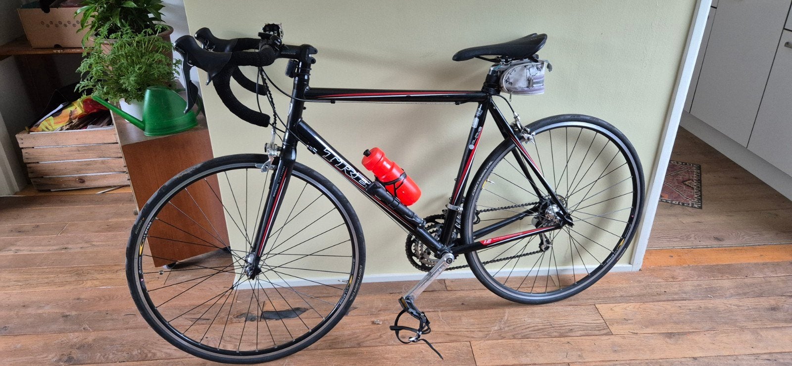 racefiets Trek 58 Tot Zaterdag= € 200, Fietsen en Brommers, Aluminium, Zo goed als nieuw, 57 tot 61 cm, Dames