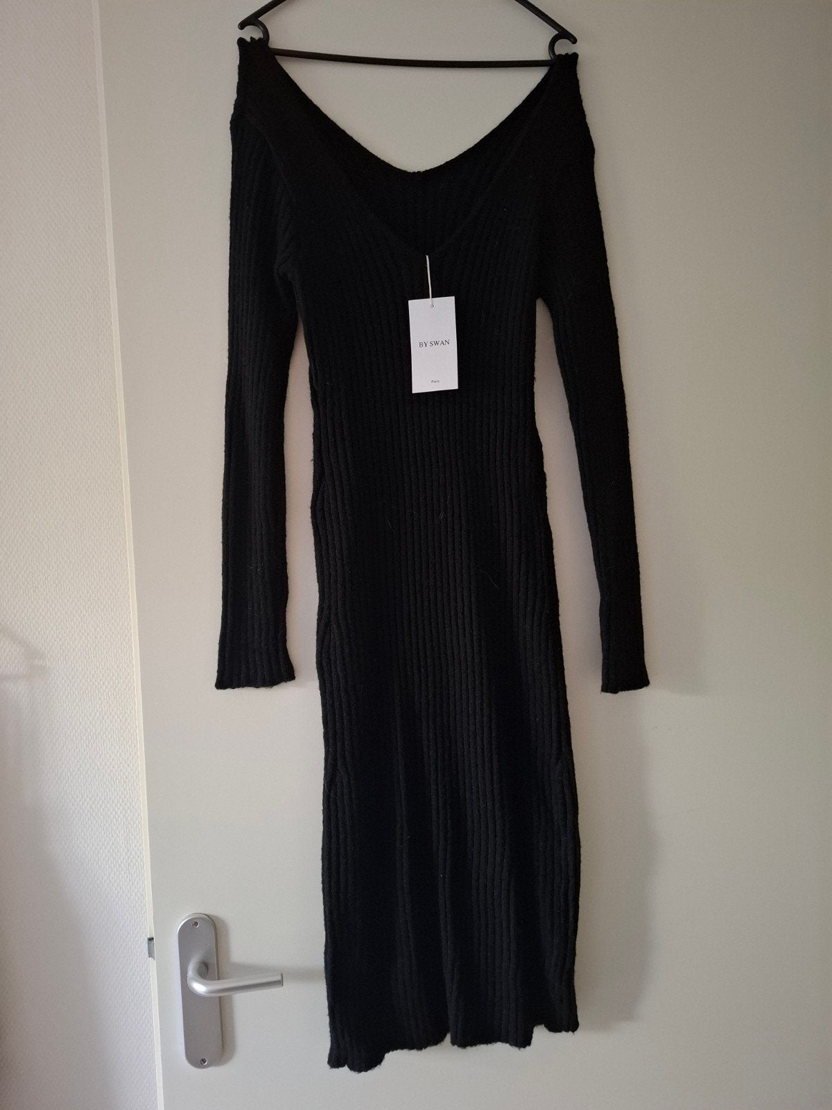 Zwarte geribbelde jurk van By Swan Paris, Kleding | Dames, Zwart, Nieuw, By Swan Paris, Knielengte