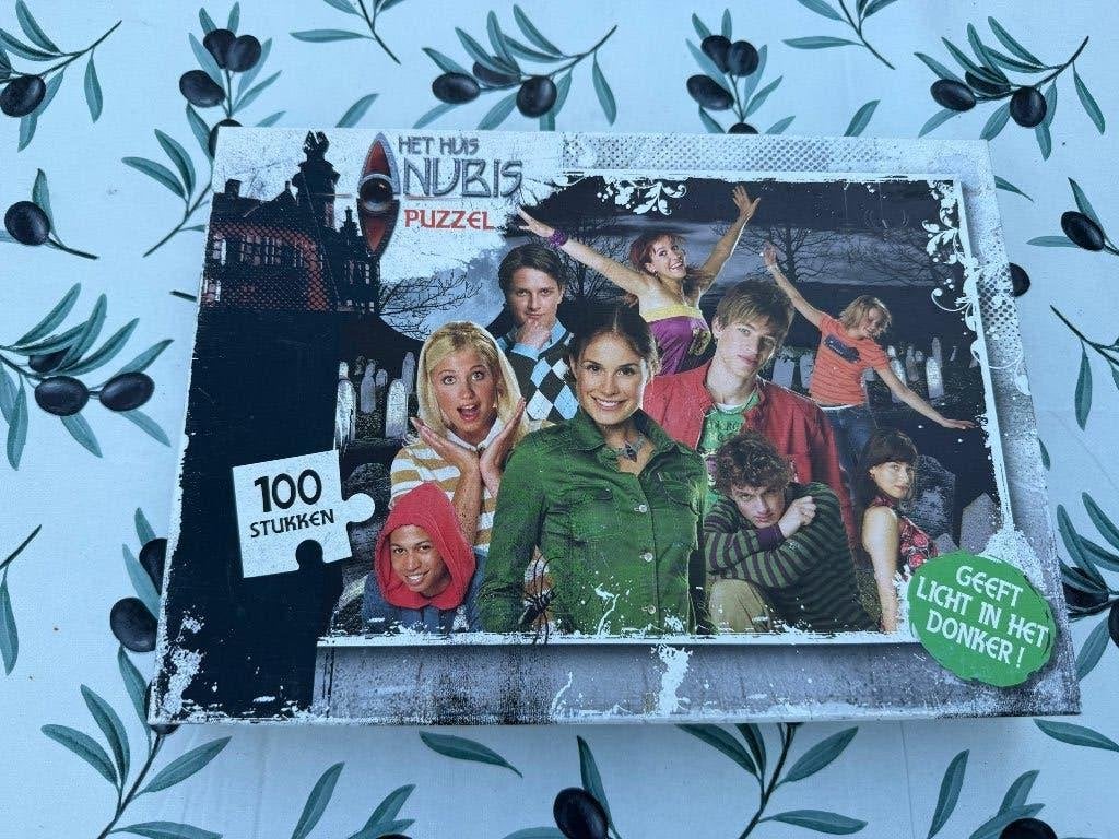Puzzel het Huis Anubis, Ophalen of Verzenden, Minder dan 500 stukjes, Zo goed als nieuw, Legpuzzel