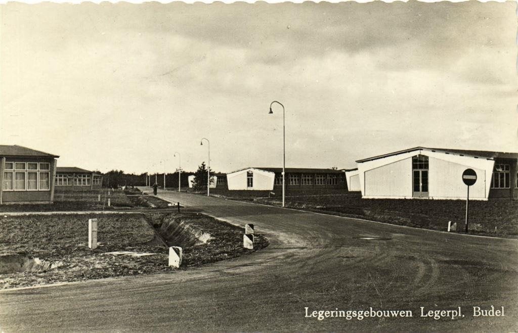 Legeringsgebouwen Legerpl. Budel - gelopen, Ophalen of Verzenden, 1940 tot 1960, Gelopen, Noord-Brabant