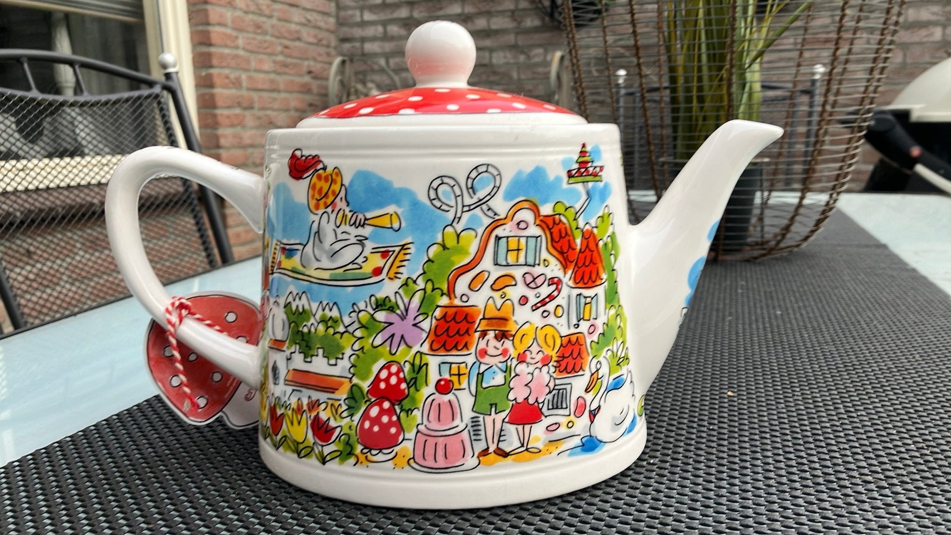 Blond Amsterdam, Huis en Inrichting, Ophalen, Zo goed als nieuw, Bord(en), Overige stijlen