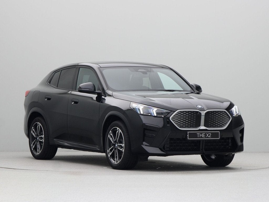 BMW iX2 eDrive20 67 kWh M Sport Edition (bj 2025, automaat), Auto's, BMW, Automatische klimaatregeling, IX2, Met garantie (alle)