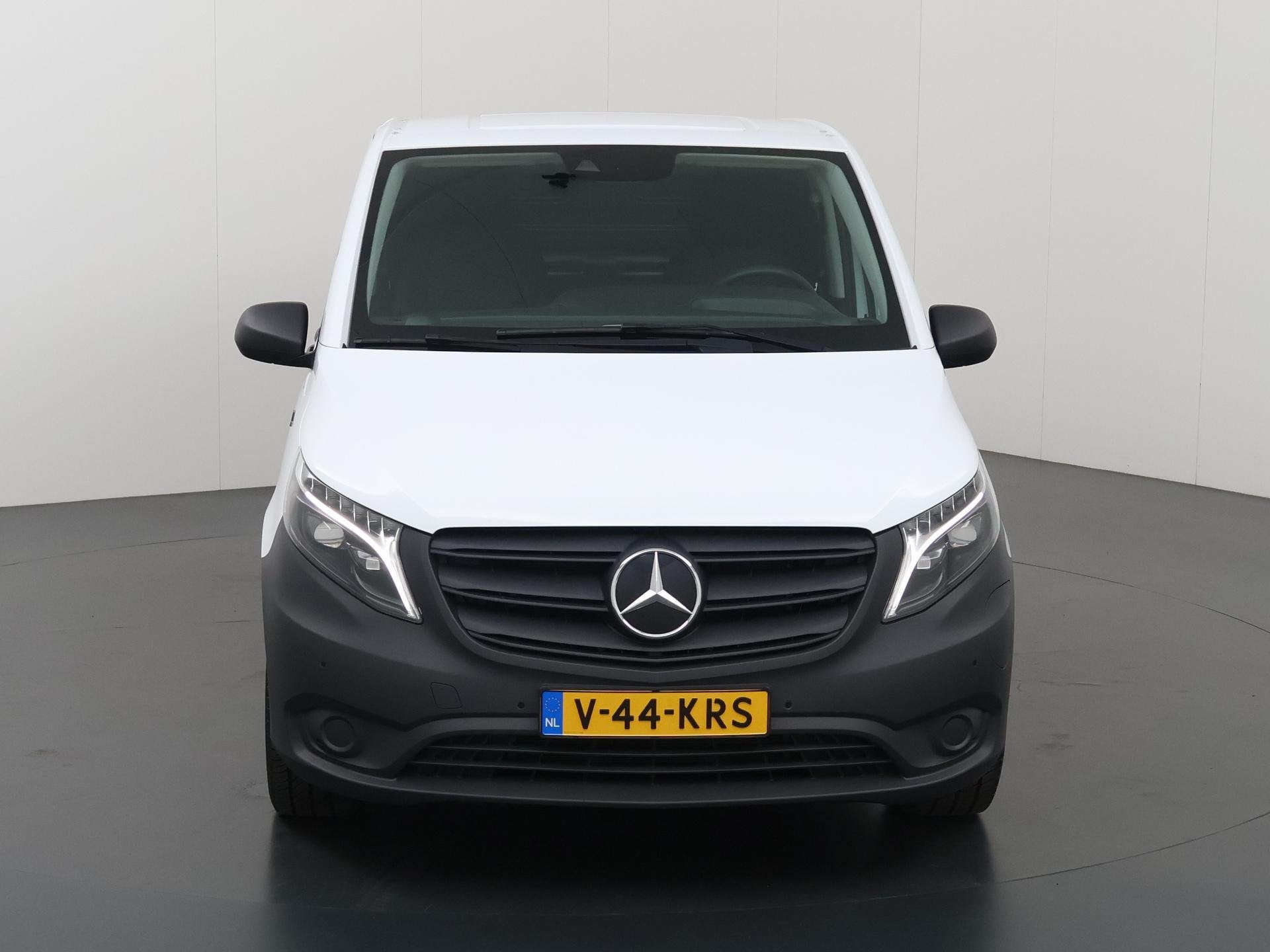 Mercedes-Benz eVito | L2 Lang | 66 kWh | 285 KM RANGE WLTP |, Auto's, Dealer onderhouden, Stof, Zwart, 2255 kg