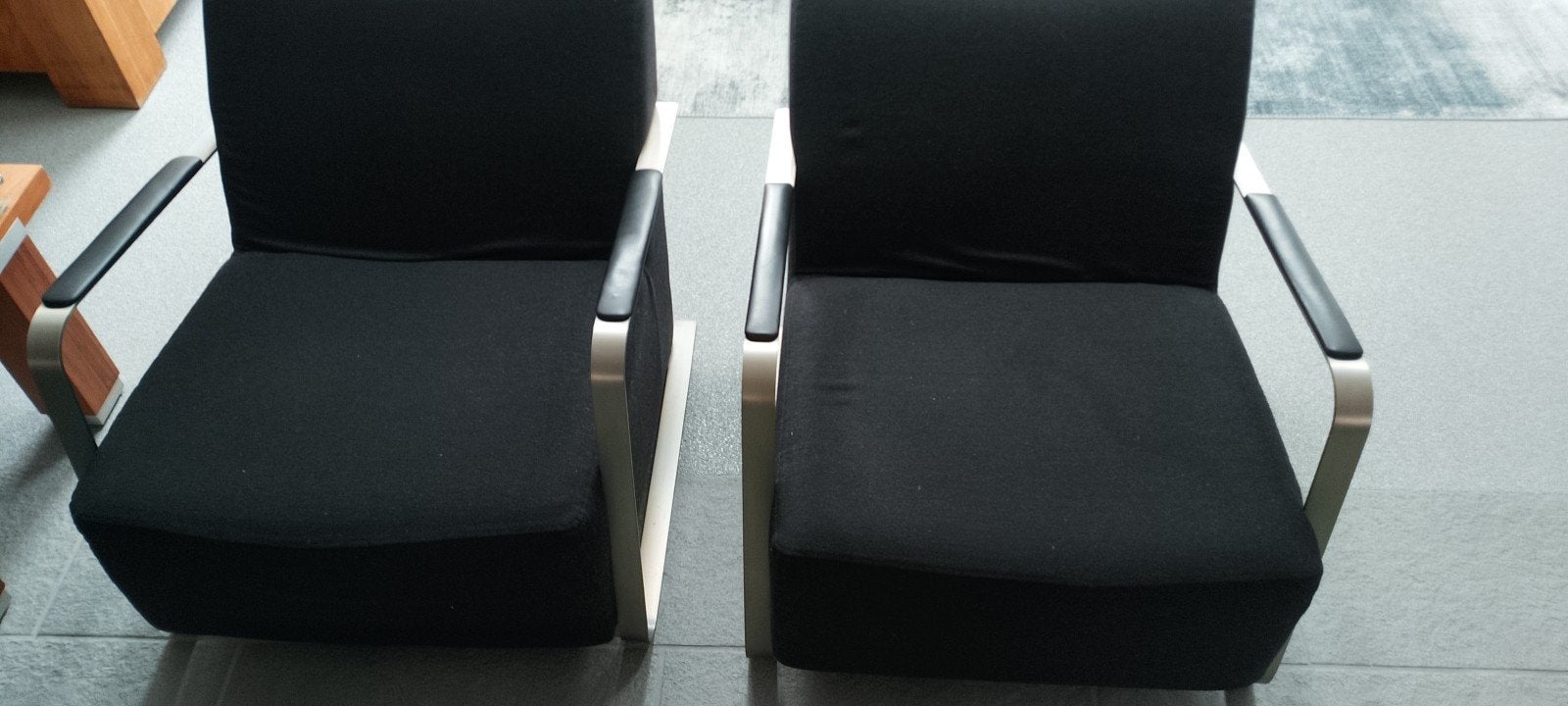 Te koop: set van twee design fauteuils., Ophalen, Twee, Zwart, Zo goed als nieuw