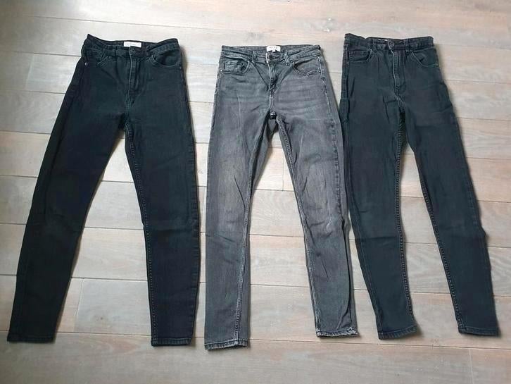 3 skinny jeans, heigh waist, Bershka en Anti Blue, maat 26, Zwart, Zo goed als nieuw, W27 (confectie 34) of kleiner, Bershka