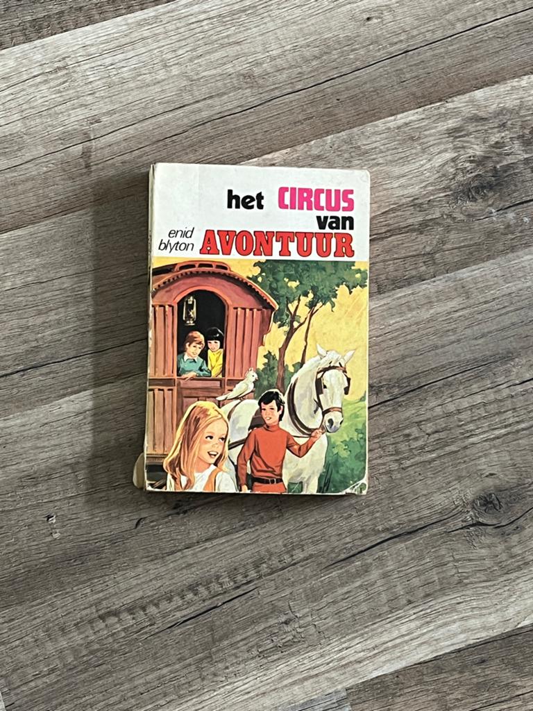 Het Circus van Avontuur - Enid Blyton, Verzenden, Gelezen