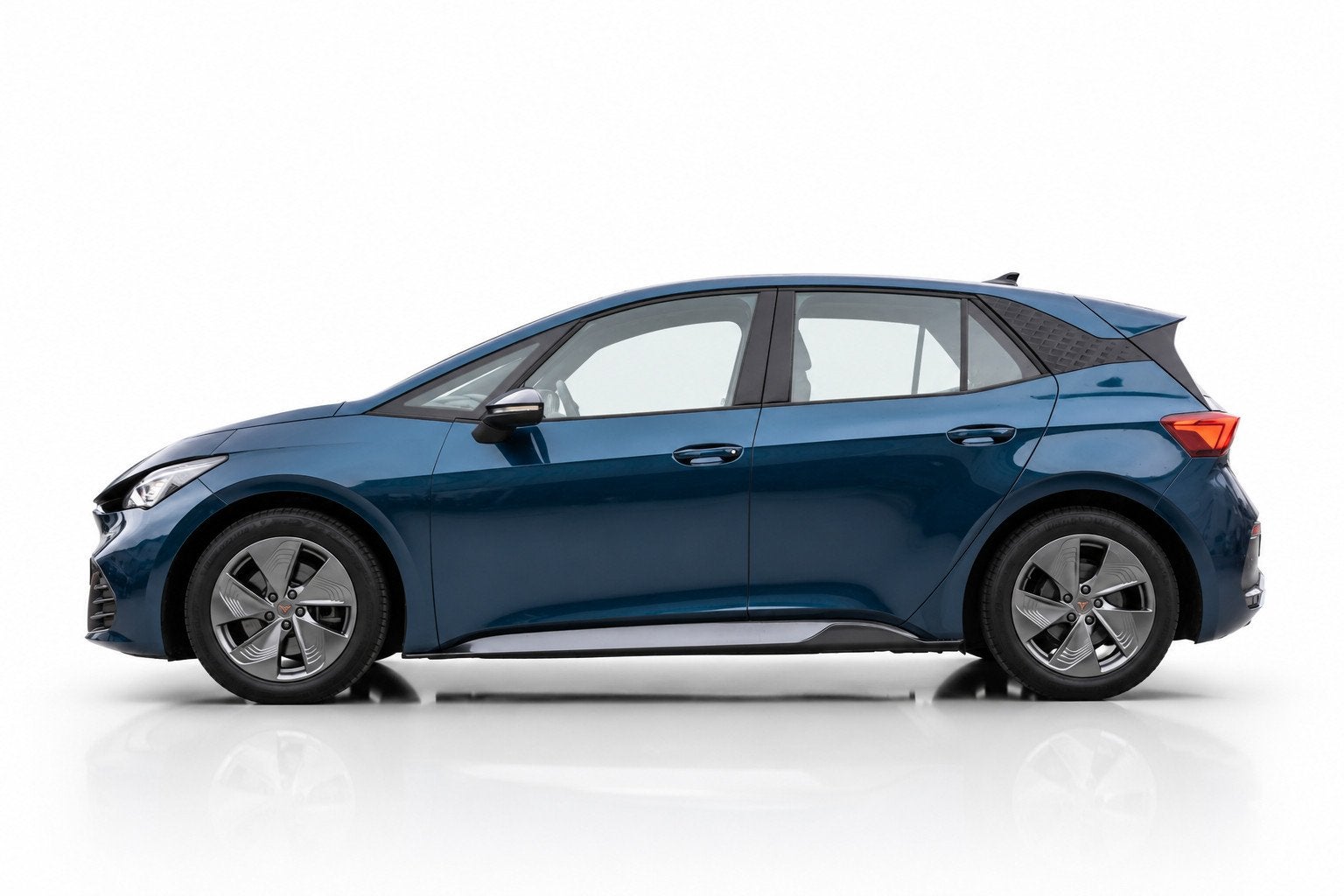 Cupra Born Business One 62 kWh SOH 91,6% | CAMERA | ACC | SF, Auto's, Automaat, Gebruikt, Zwart, Blauw