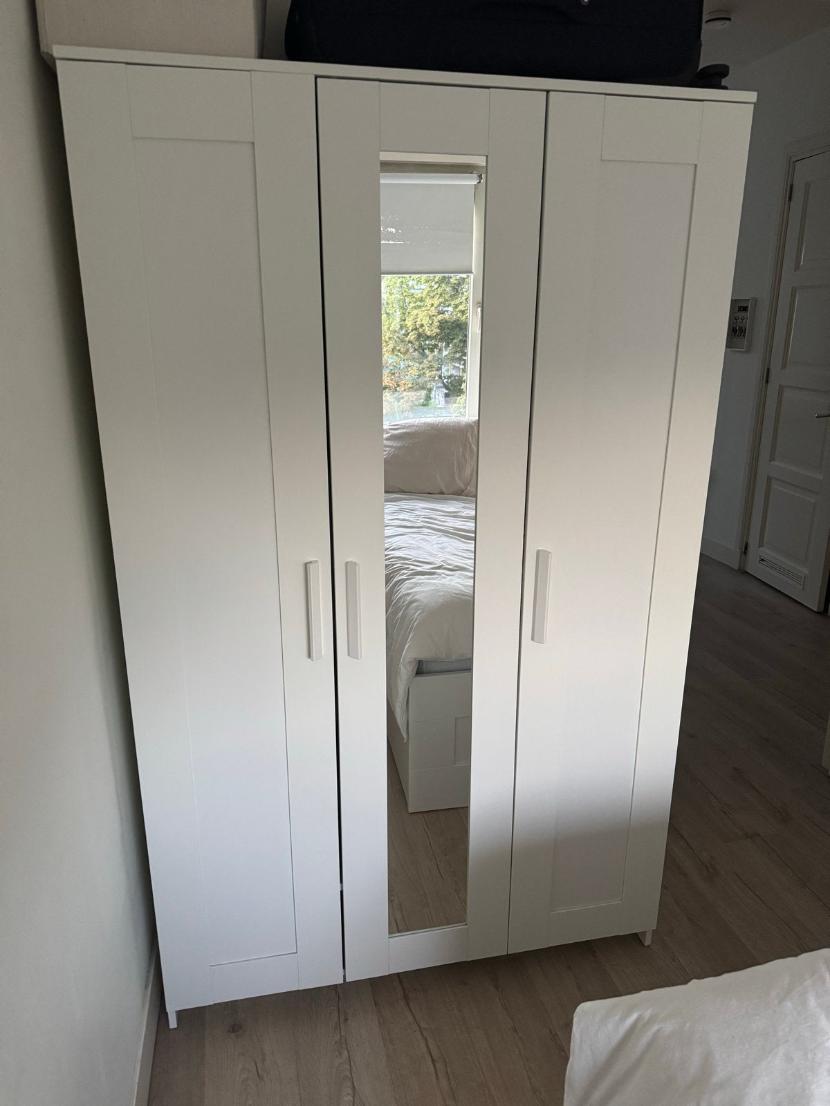 IKEA Brimnes Witte kledingkast met spiegeldeur, Ophalen, Gebruikt, 100 tot 150 cm, 200 cm of meer