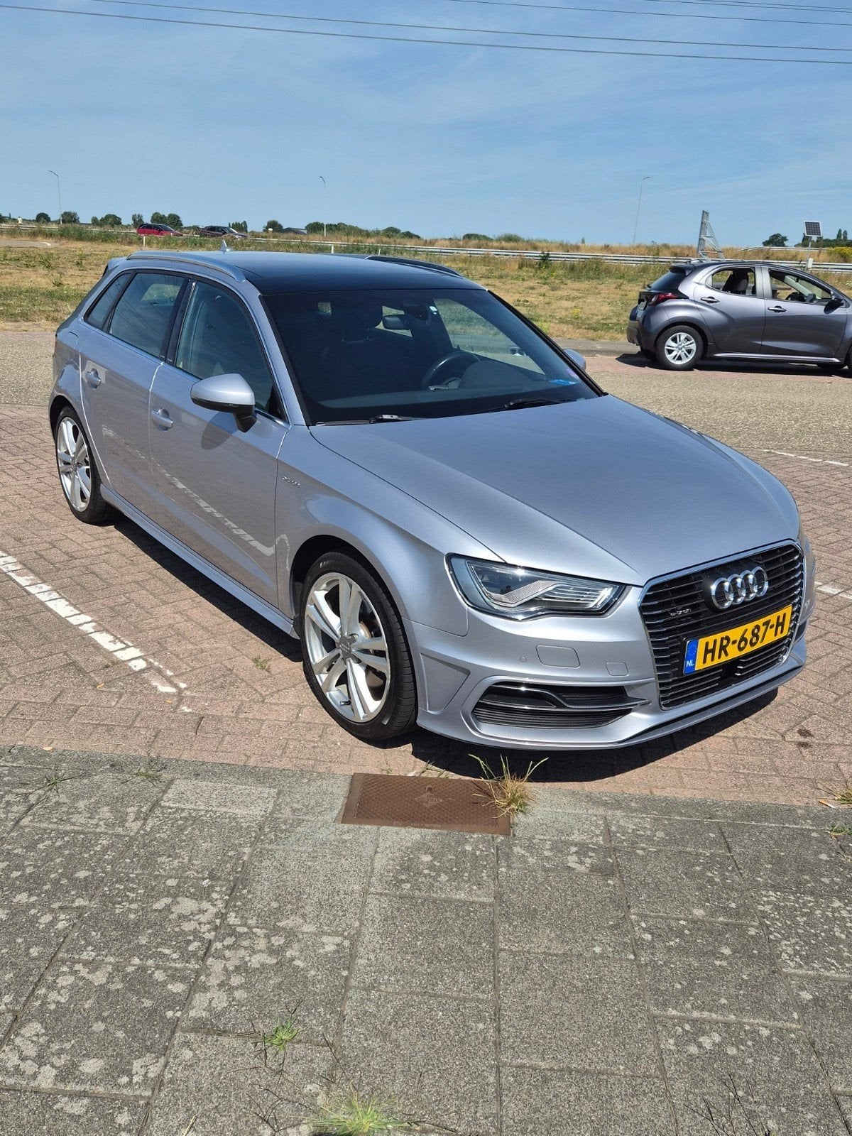 audi A3 e-tron met nieuwe distributie riem en grote beurt., Bluetooth, Zwart, 1400 cc, Zilver of Grijs