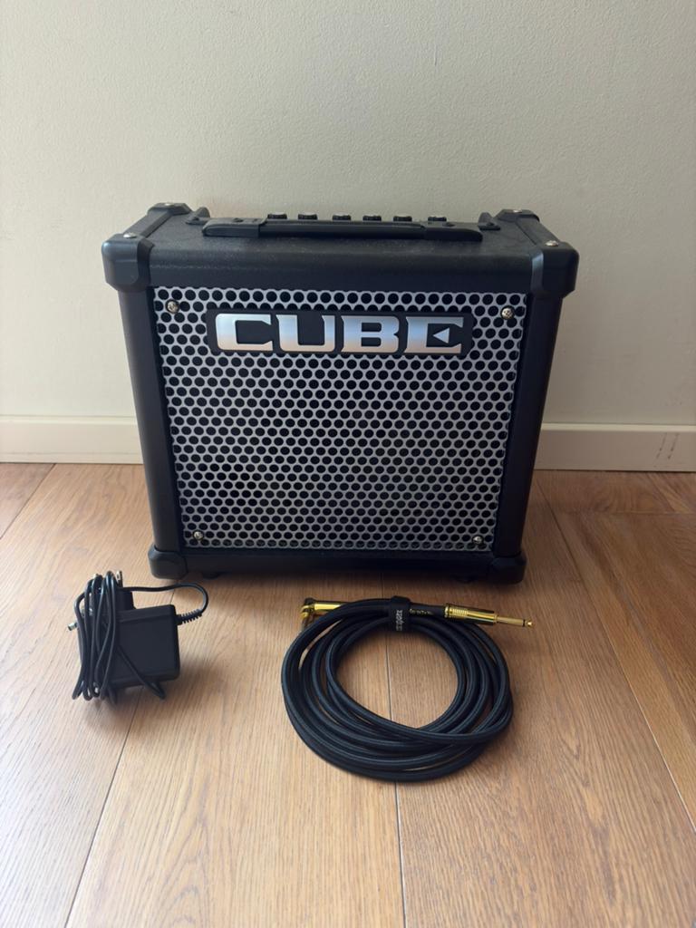 Roland Cube 10GX gitaarversterker, Muziek en Instrumenten, Ophalen, Zo goed als nieuw, Gitaar, Minder dan 50 watt