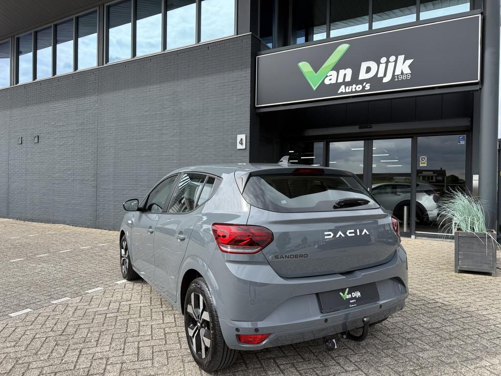 Dacia Sandero 1.0 TCe Automaat Trekhaak Car Play Camera Pdc, Auto's, Stof, Gebruikt, Zwart, 1073 kg