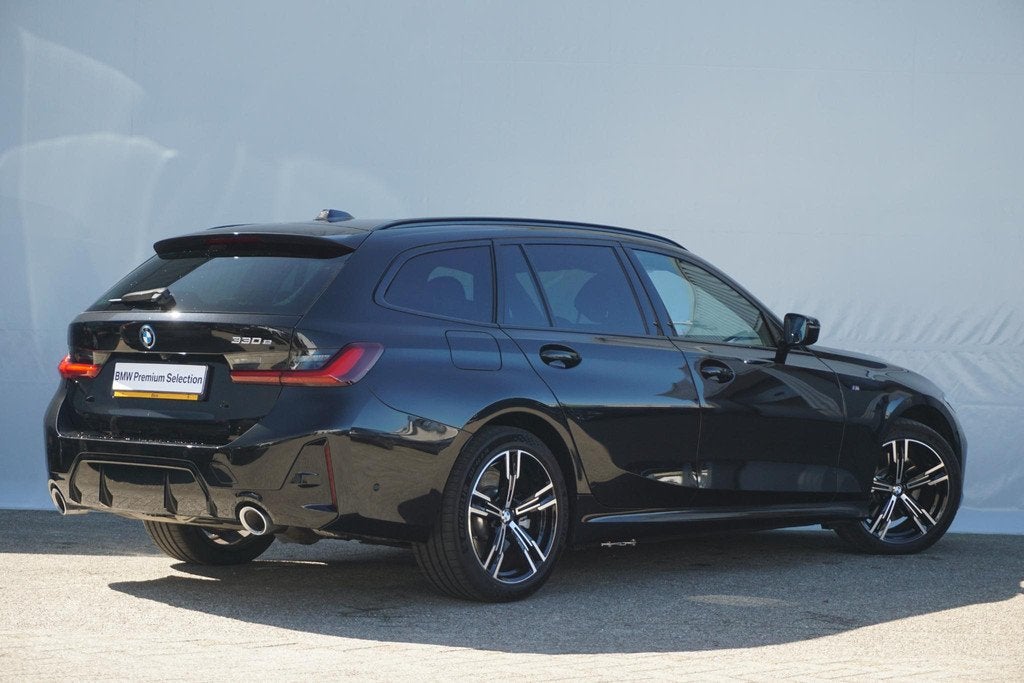 BMW 3 Serie Touring 330e M Sport | Trekhaak / HIFI / Comfort, Auto's, BMW, Automaat, 1998 cc, Achterwielaandrijving, Met garantie (alle)