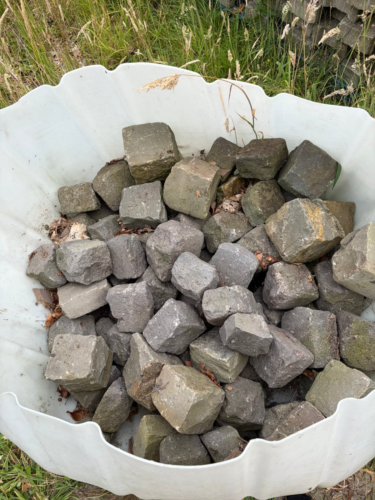 Vierkante natuursteen blokken, Tuin en Terras, Ophalen, Zo goed als nieuw, Basalt