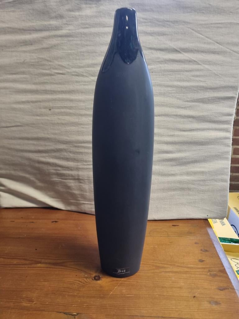 Elegante donkerblauwe vaas van Bob, 30 cm hoog, Antiek en Kunst, Ophalen of Verzenden