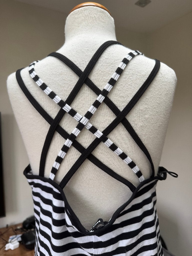 MEXX body zwart /wit met gekruiste bandjes NIEUW maat XL D30, Mexx, Ophalen of Verzenden, Meerkleurig, Body of Korset