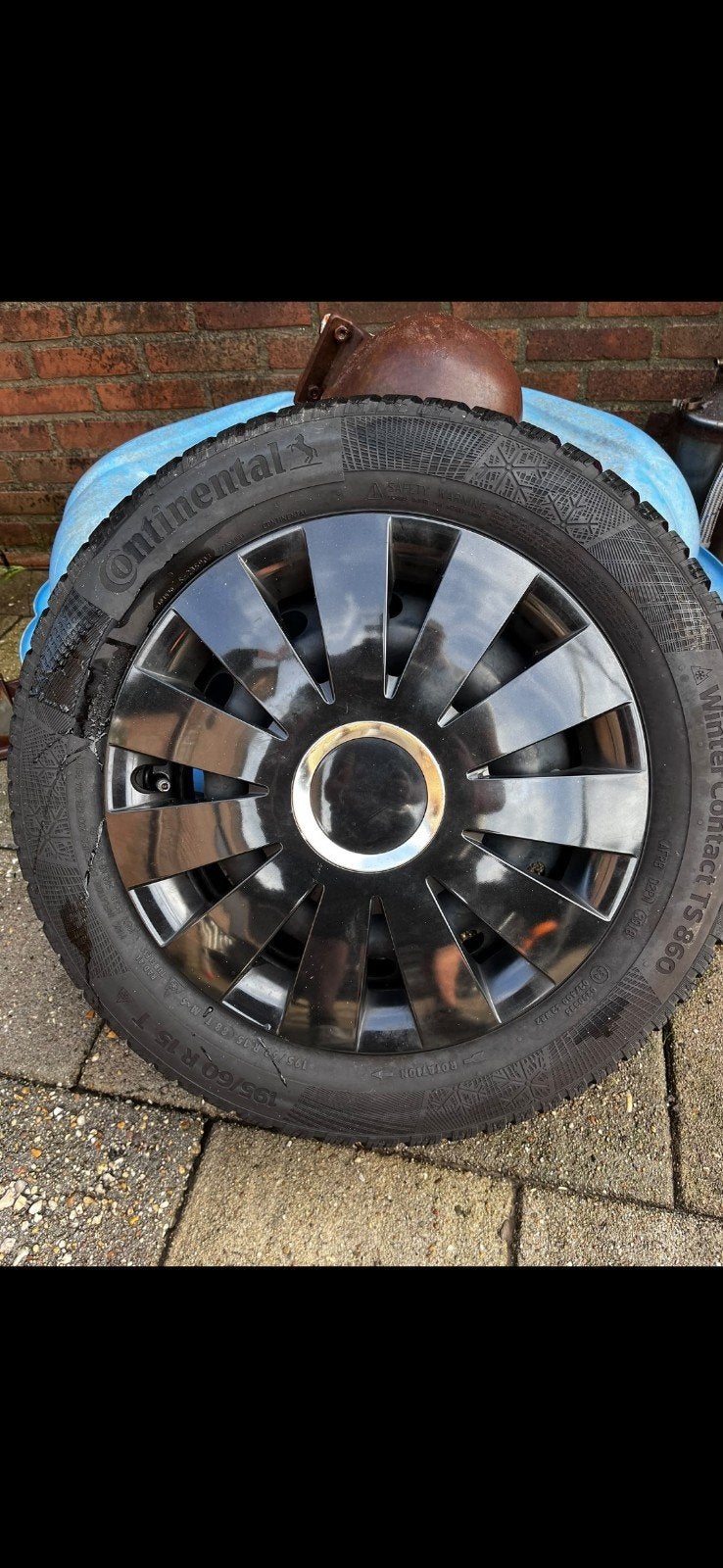 Ford Fiesta winterset met TPMS sensoren en wieldoppen, Auto-onderdelen, 15 inch, Banden en Velgen, Nieuw, Personenwagen