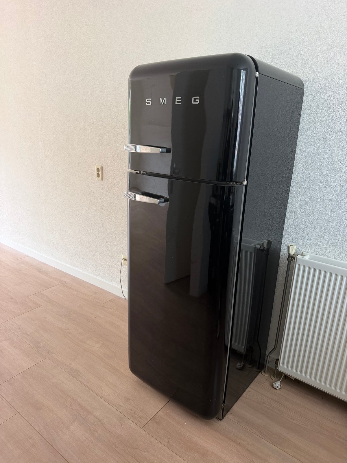 SMEG FAB30NE5 retro koelkast – zwart, Witgoed en Apparatuur, Ophalen, 150 tot 200 liter, Zo goed als nieuw, 140 tot 160 cm