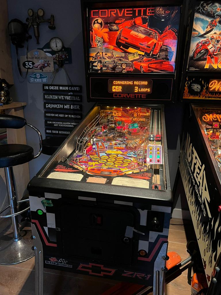 Flipperkast Corvette van het merk Bally, Ophalen, Zo goed als nieuw, Flipperkast