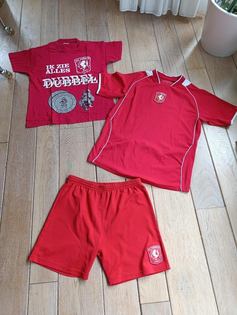 FC Twente sportshirt, sportbroek, T-shirt, maat 164, Kinderen en Baby's, Ophalen of Verzenden, Gebruikt, Jongen of Meisje, Sport- of Zwemkleding