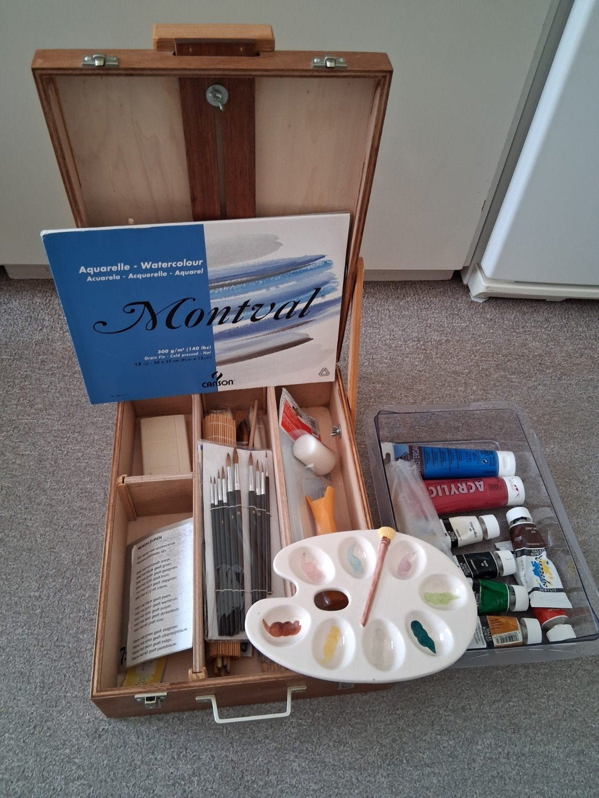 Complete schilderset met verf en penselen, Ophalen, Gebruikt, Acrylverf