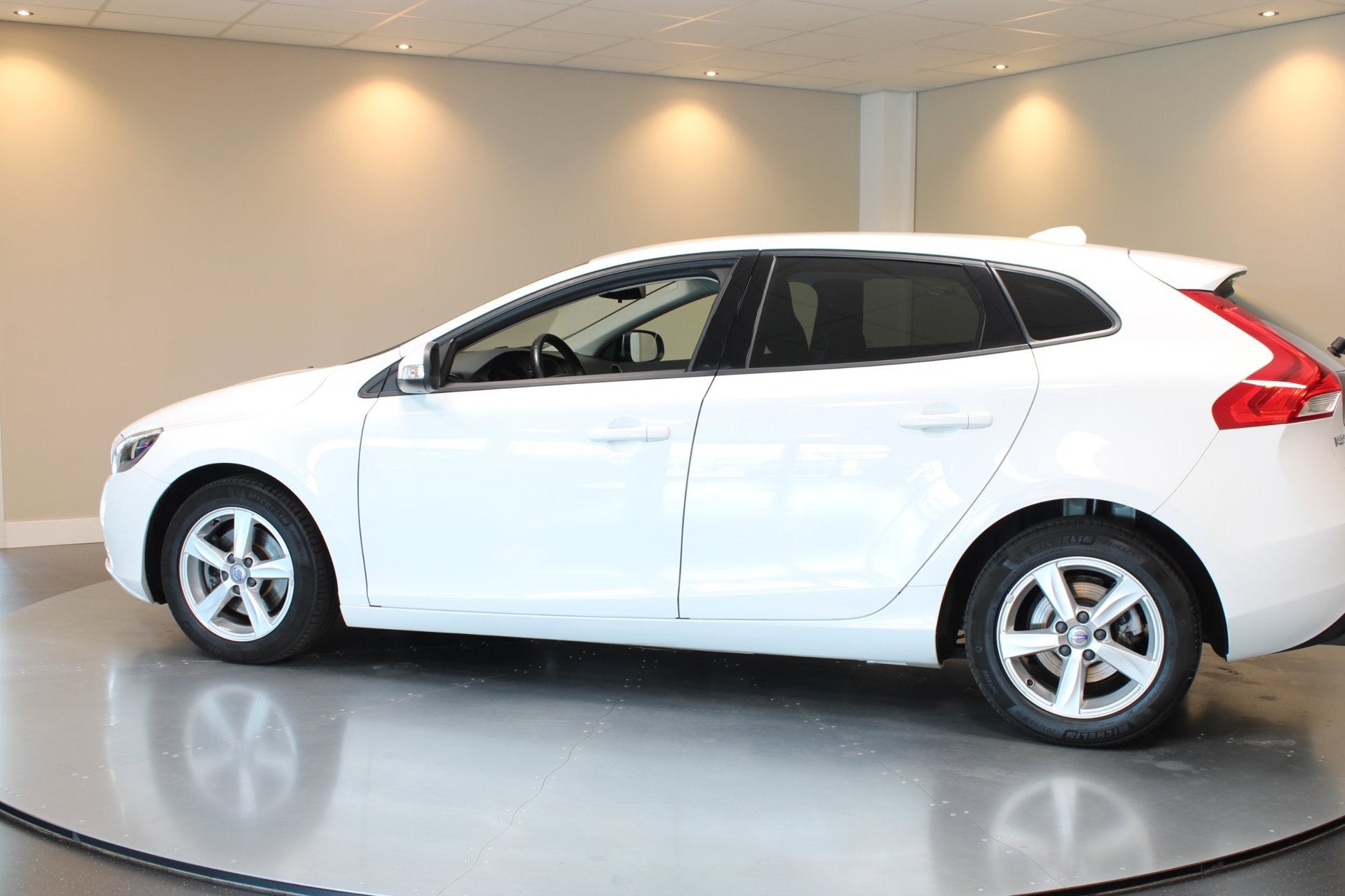 Volvo V40 1.6 T3 *Distr.riem VV!* 88.312Km|150Pk|Cruise|Clim, Voorwielaandrijving, Gebruikt, 4 cilinders, 150 pk