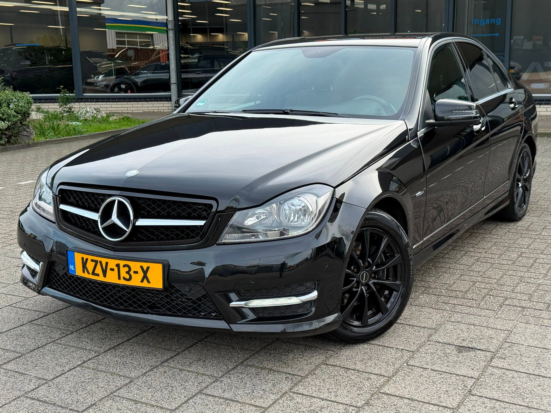 Mercedes-Benz C-klasse 180 CGI BlueEfficiency Avantgarde l A, Auto's, Euro 5, Zwart, Zwart, Bedrijf