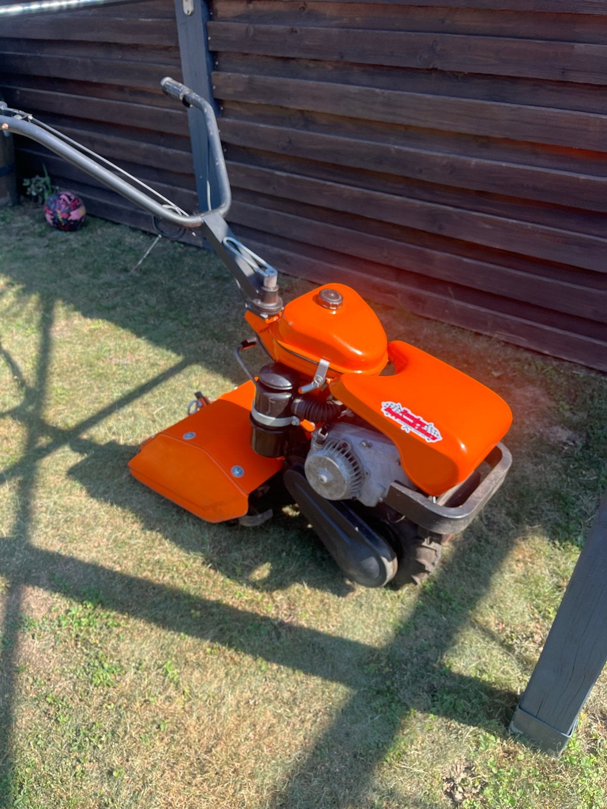 Oranje tuinfrees / grondfrees, Ophalen, Grondbewerking