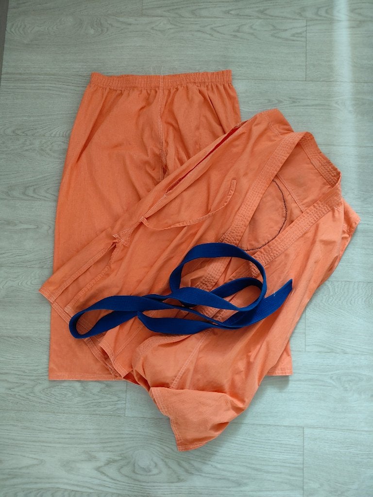 Cosplay pak Dragonball Z maat XXL, Ophalen of Verzenden, Zo goed als nieuw, Overige maten, Kleding