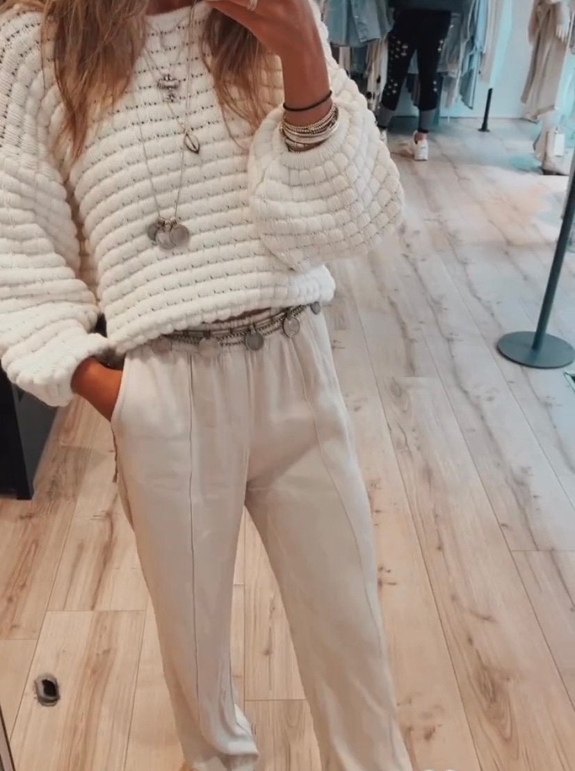 Satijnen broek Ambika maat S/M, Kleding | Dames, Broeken en Pantalons, Beige, Nieuw, Ophalen of Verzenden, Maat 36 (S)