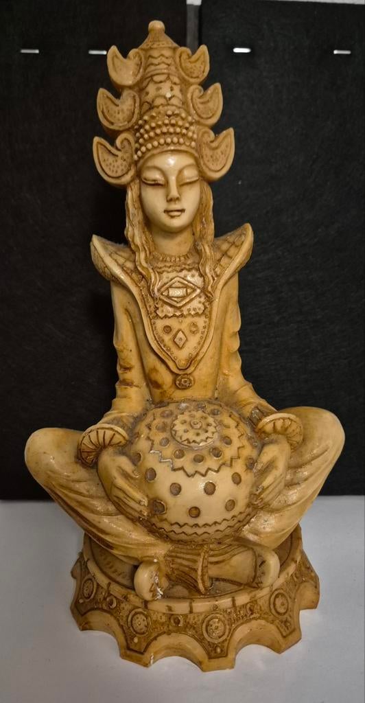 Oosters beeldje van een zittende figuur, Ophalen of Verzenden