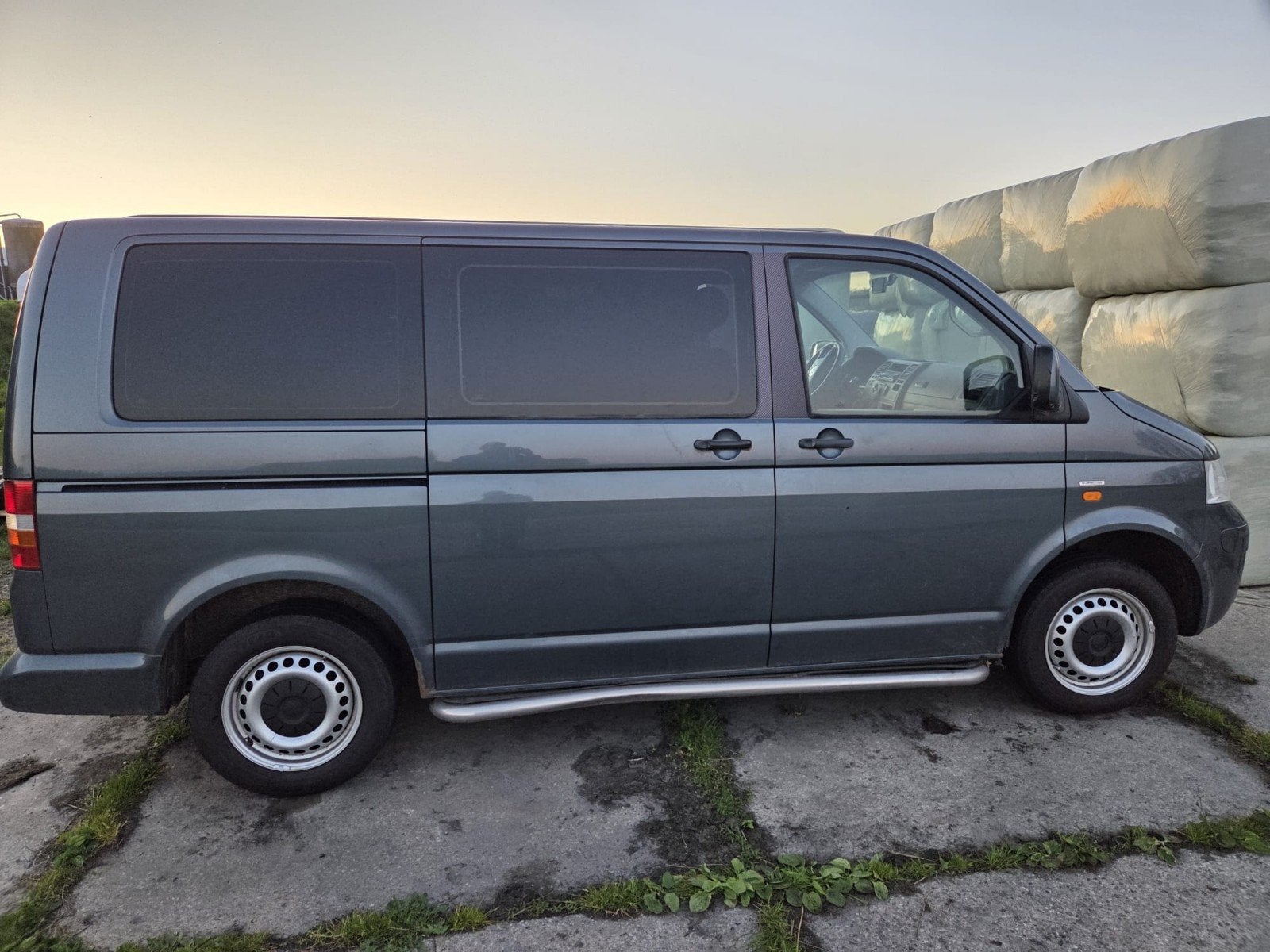 Volkswagen Transport T5 2.5 TDI defecte motor, 0 cilinders, Wit, Diesel, Particulier