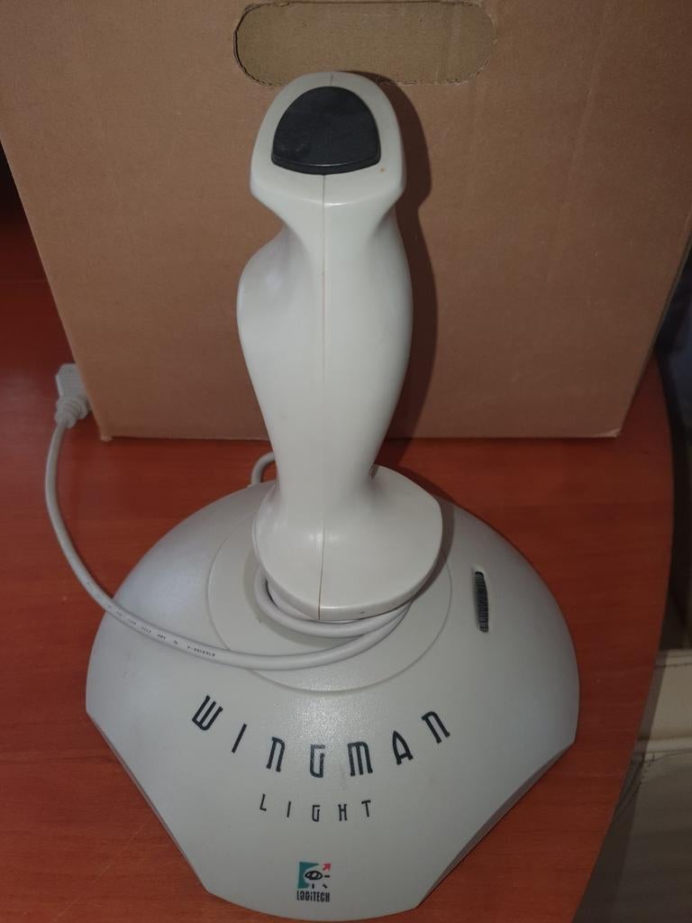 TEAB: Logitech WingMan Light Joystick - Vintage PC Gaming, Computers en Software, Joysticks, Gebruikt, Ophalen of Verzenden