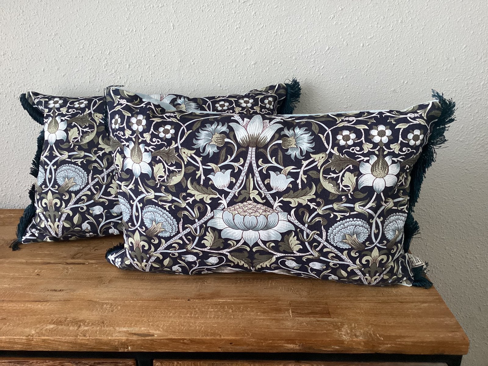 WILLIAM MORRIS nieuwe kussens, Ophalen of Verzenden, Nieuw, Blauw, Overige vormen