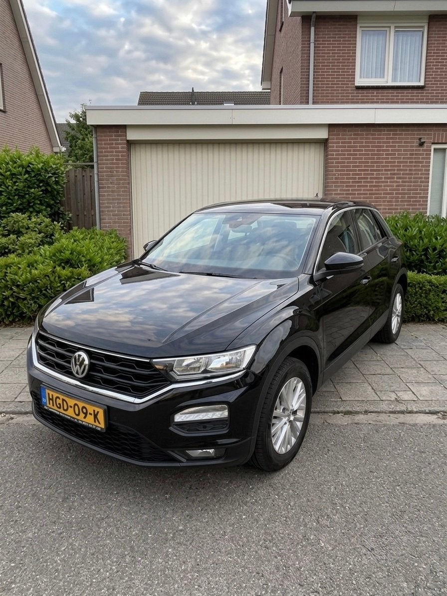Volkswagen T-Roc 1.0 TSI 115pk 2019 Zwart, Voorwielaandrijving, Zwart, 115 pk, Particulier