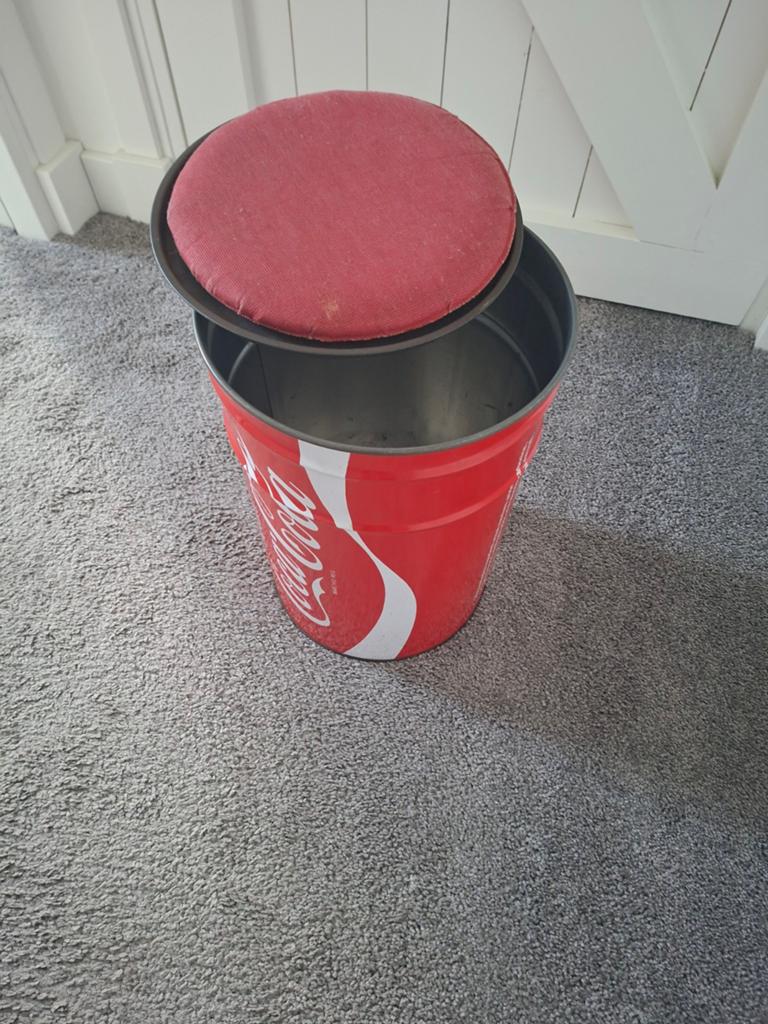 Coca Cola ton, kruk met opbergruimte, blik, Huis en Inrichting, Ophalen
