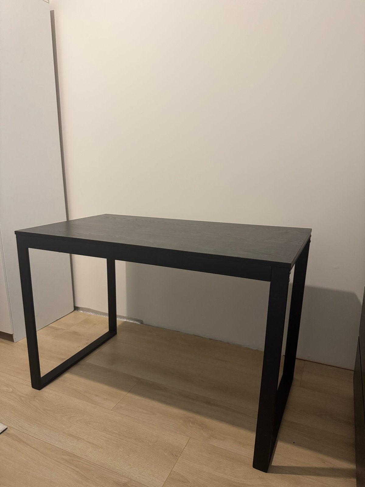 Zwart bureau, Huis en Inrichting, Bureaus, Ophalen, Zwart, Gebruikt, Hout