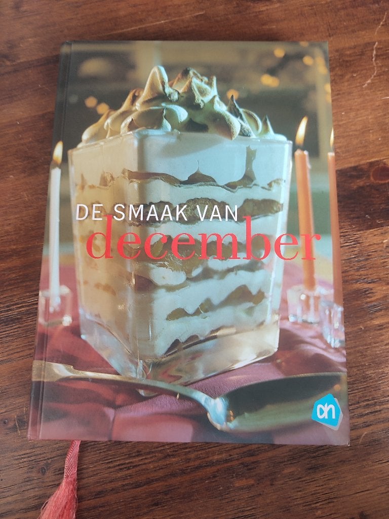Kookboek "De Smaak van December" van Albert Heijn te koop, Albert Heijn, Zo goed als nieuw, Nederland en België, Tapas, Hapjes en Dim Sum