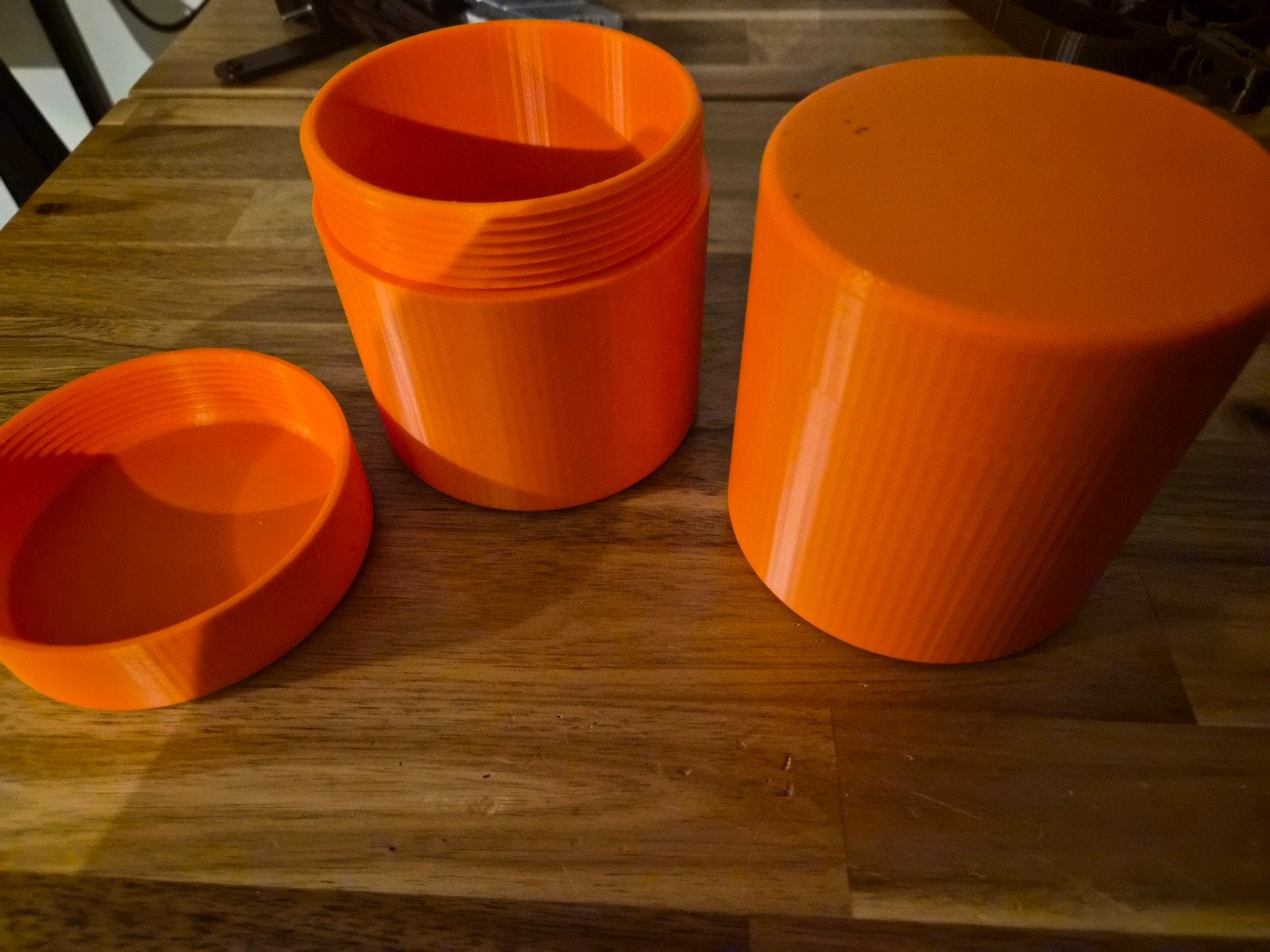 Oranje 3D-geprinte opbergdoos met schroefdeksel, Verzenden