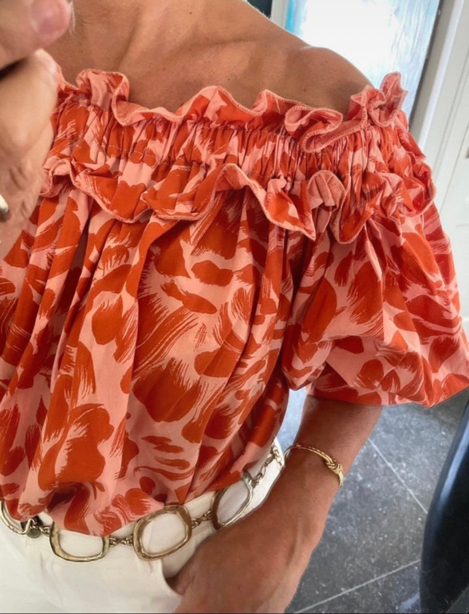 Essentiel Antwerp, eyecatcher van een(off shoulder) top,S/M, Kleding | Dames, Blouses en Tunieken, Ophalen of Verzenden, Zo goed als nieuw